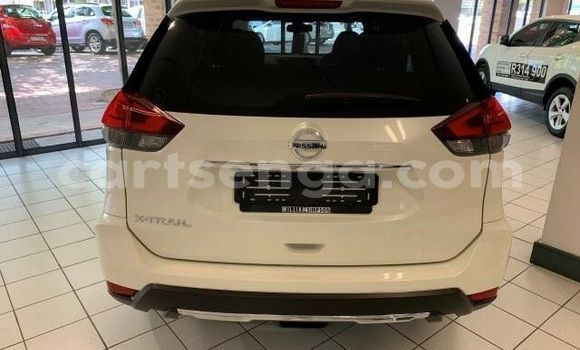 Buy Used Nissan Qashqai White Car in Ezulwini in Hhohho Buy Used Nissan Qashqai White Car in Ezulwini in Hhohho