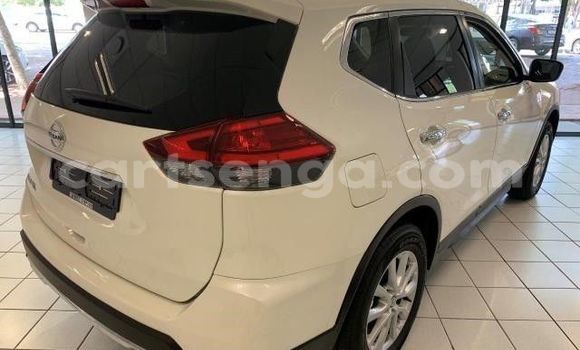 Buy Used Nissan Qashqai White Car in Ezulwini in Hhohho Buy Used Nissan Qashqai White Car in Ezulwini in Hhohho