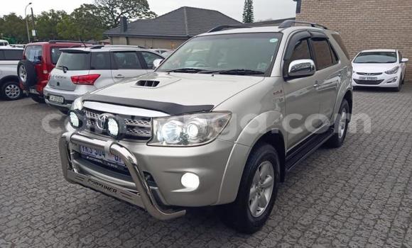 Buy Used Toyota Hilux Silver Car in Manzini in Manzini