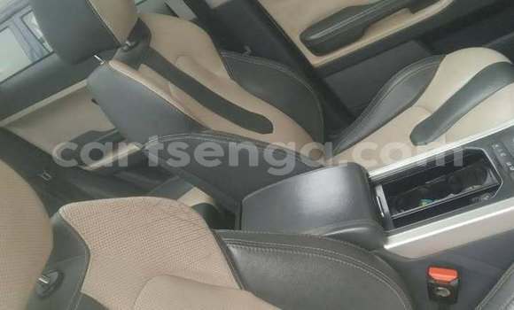 Buy Used Land Rover Range Rover Evoque White Car in Mbabane in Manzini Buy Used Land Rover Range Rover Evoque White Car in Mbabane in Manzini