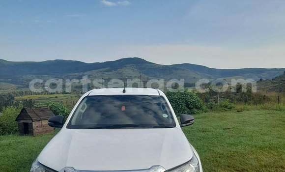 Buy Used Toyota Hilux White Car in Mbabane in Manzini Buy Used Toyota Hilux White Car in Mbabane in Manzini