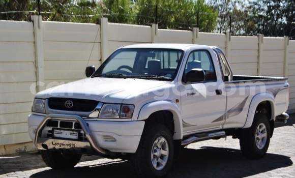 Buy Used Toyota Hilux White Car in Mbabane in Manzini