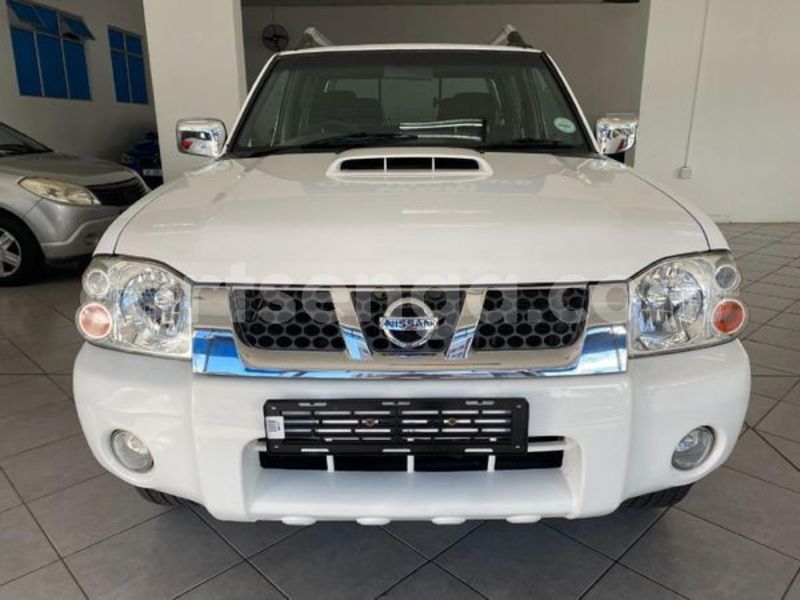 Big with watermark nissan np 300 manzini mbabane 29535