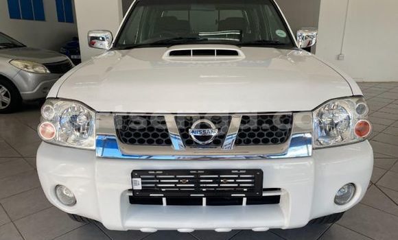 Buy Used Nissan NP 300 White Car in Mbabane in Manzini Buy Used Nissan NP 300 White Car in Mbabane in Manzini