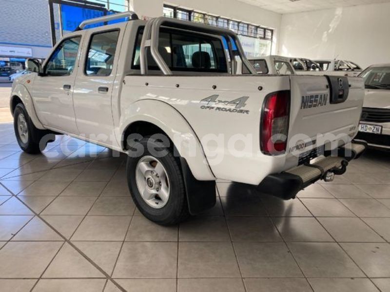 Big with watermark nissan np 300 manzini mbabane 29535