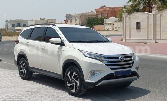 Buy Used Toyota Rush White Car in Mbabane in Manzini Buy Used Toyota Rush White Car in Mbabane in Manzini