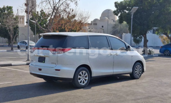 Buy Used Toyota Previa White Car in Mbabane in Manzini Buy Used Toyota Previa White Car in Mbabane in Manzini