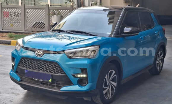 Buy Used Toyota Ractis Blue Car in Mbabane in Manzini