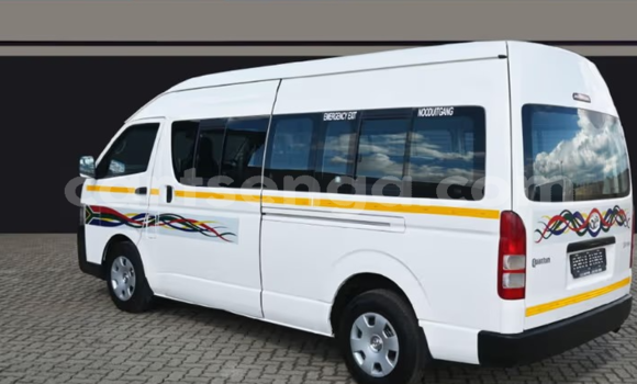 Buy Used Toyota Allion White Car in Big Bend in Lubombo