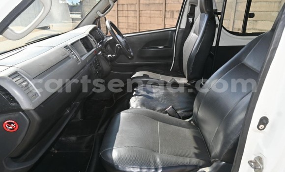 Buy Used Toyota Allion White Car in Big Bend in Lubombo Buy Used Toyota Allion White Car in Big Bend in Lubombo