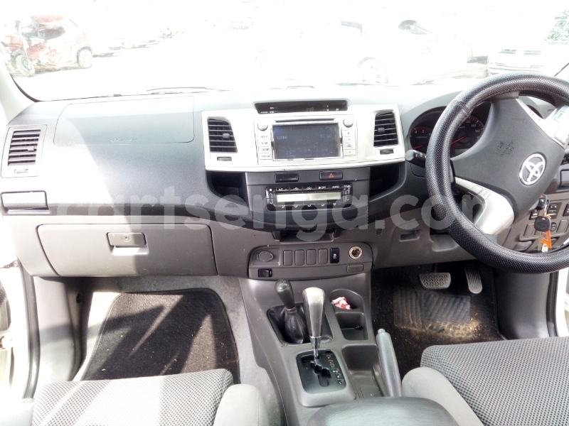 Big with watermark toyota hilux lubombo big bend 29675