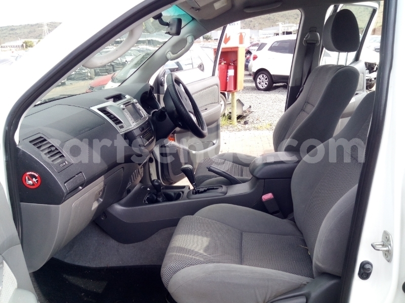 Big with watermark toyota hilux lubombo big bend 29675