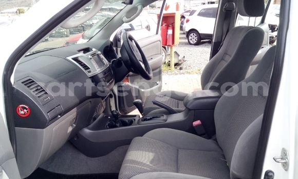 Buy Used Toyota Hilux White Car in Big Bend in Lubombo Buy Used Toyota Hilux White Car in Big Bend in Lubombo