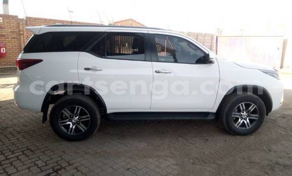 Buy Used Toyota Fortuner White Car in Lobamba in Manzini Buy Used Toyota Fortuner White Car in Lobamba in Manzini
