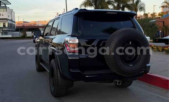 Nunua Ilio tumika Toyota 4Runner Black Gari ndani ya Mbabane nchini Manzini Nunua Ilio tumika Toyota 4Runner Black Gari ndani ya Mbabane nchini Manzini