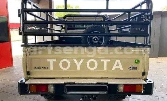 Nunua Ilio tumika Toyota Land Cruiser Beige Gari ndani ya Manzini nchini Manzini Nunua Ilio tumika Toyota Land Cruiser Beige Gari ndani ya Manzini nchini Manzini