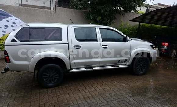 Nunua Ilio tumika Toyota Hilux Other Gari ndani ya Hluti nchini Wilaya ya Shiselweni Nunua Ilio tumika Toyota Hilux Other Gari ndani ya Hluti nchini Wilaya ya Shiselweni
