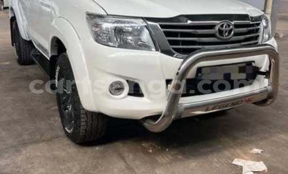Nunua Ilio tumika Toyota Hilux Other Gari ndani ya Hluti nchini Wilaya ya Shiselweni Nunua Ilio tumika Toyota Hilux Other Gari ndani ya Hluti nchini Wilaya ya Shiselweni
