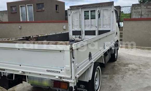 Buy Used Toyota Dyna Black Truck in Mbabane in Manzini Buy Used Toyota Dyna Black Truck in Mbabane in Manzini