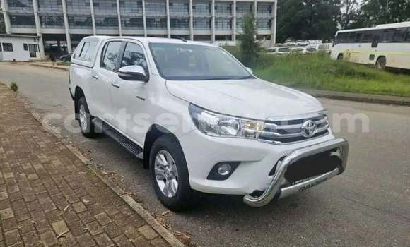 Buy Used Toyota Hilux White Car in Mbabane in Manzini Buy Used Toyota Hilux White Car in Mbabane in Manzini