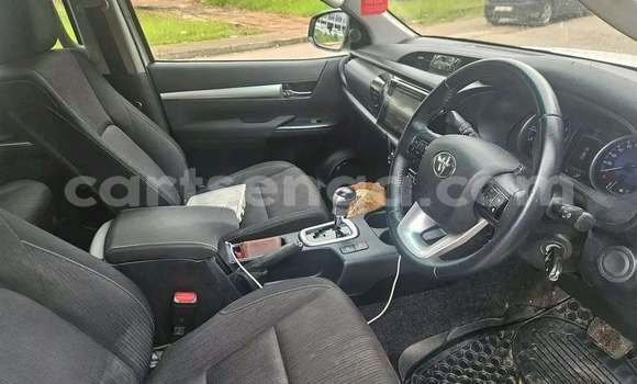 Buy Used Toyota Hilux White Car in Mbabane in Manzini Buy Used Toyota Hilux White Car in Mbabane in Manzini