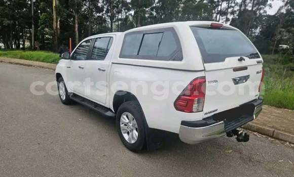 Buy Used Toyota Hilux White Car in Mbabane in Manzini Buy Used Toyota Hilux White Car in Mbabane in Manzini