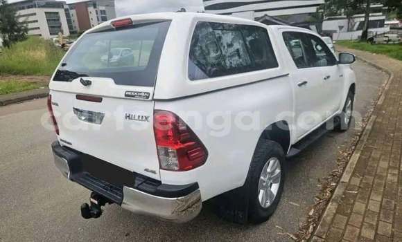 Buy Used Toyota Hilux White Car in Mbabane in Manzini Buy Used Toyota Hilux White Car in Mbabane in Manzini