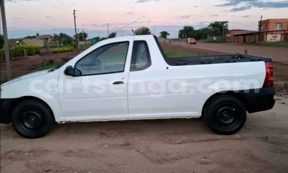Buy Used Nissan NP 300 White Car in Mbabane in Manzini Buy Used Nissan NP 300 White Car in Mbabane in Manzini