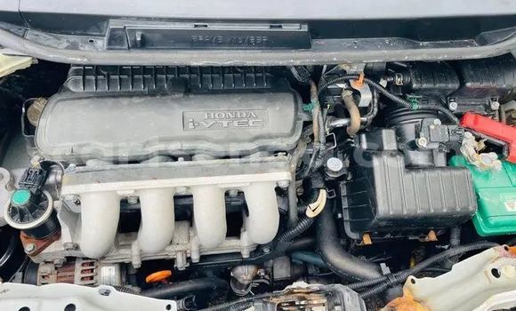 Buy Used Honda FIT White Car in Mbabane in Manzini Buy Used Honda FIT White Car in Mbabane in Manzini