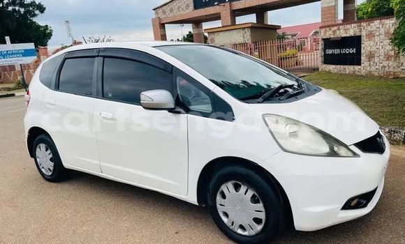 Buy Used Honda FIT White Car in Mbabane in Manzini Buy Used Honda FIT White Car in Mbabane in Manzini