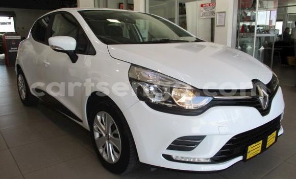 Buy Used Renault Clio White Car in Manzini in Manzini Buy Used Renault Clio White Car in Manzini in Manzini