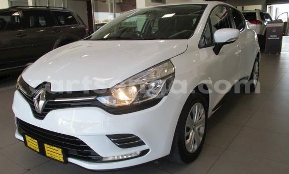 Buy Used Renault Clio White Car in Manzini in Manzini Buy Used Renault Clio White Car in Manzini in Manzini