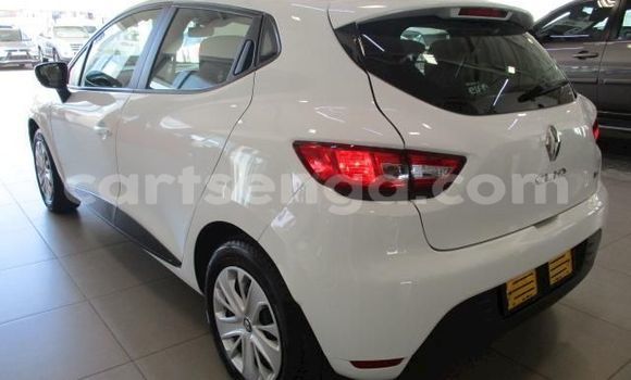 Buy Used Renault Clio White Car in Manzini in Manzini Buy Used Renault Clio White Car in Manzini in Manzini