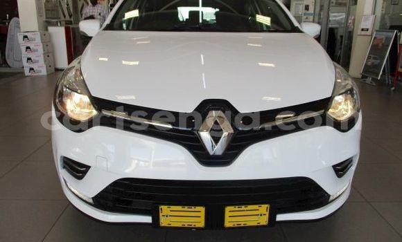 Buy Used Renault Clio White Car in Manzini in Manzini Buy Used Renault Clio White Car in Manzini in Manzini