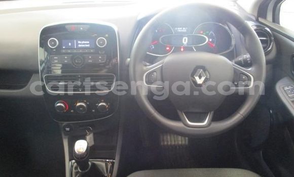 Buy Used Renault Clio White Car in Manzini in Manzini Buy Used Renault Clio White Car in Manzini in Manzini