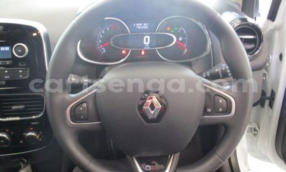 Buy Used Renault Clio White Car in Manzini in Manzini Buy Used Renault Clio White Car in Manzini in Manzini