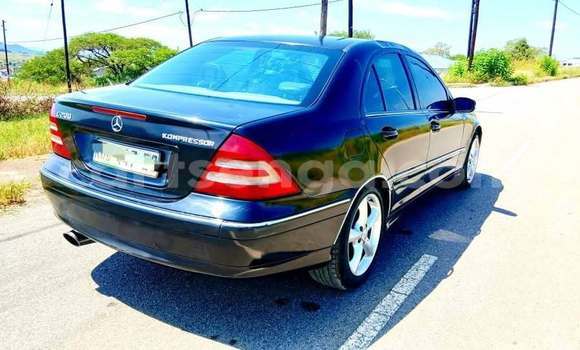 Nunua Ilio tumika Mercedes‒Benz C–Class Blue Gari ndani ya Manzini nchini Manzini Nunua Ilio tumika Mercedes‒Benz C–Class Blue Gari ndani ya Manzini nchini Manzini