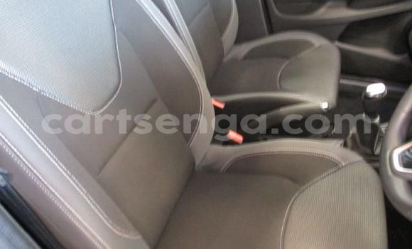 Buy Used Renault Clio White Car in Manzini in Manzini Buy Used Renault Clio White Car in Manzini in Manzini