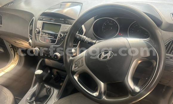 Nunua Ilio tumika Hyundai ix35 White Gari ndani ya Manzini nchini Manzini Nunua Ilio tumika Hyundai ix35 White Gari ndani ya Manzini nchini Manzini
