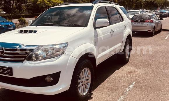 Buy Used Toyota Fortuner White Car in Manzini in Manzini