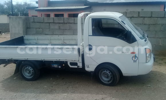Buy Used Hyundai H1 White Car in Manzini in Swaziland Buy Used Hyundai H1 White Car in Manzini in Swaziland