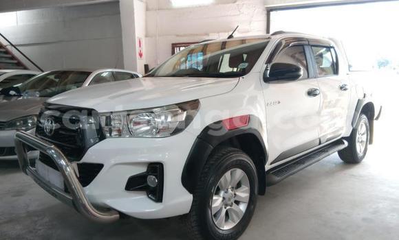 Buy Used Toyota Hilux White Car in Manzini in Manzini Buy Used Toyota Hilux White Car in Manzini in Manzini