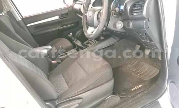 Buy Used Toyota Hilux White Car in Manzini in Manzini Buy Used Toyota Hilux White Car in Manzini in Manzini