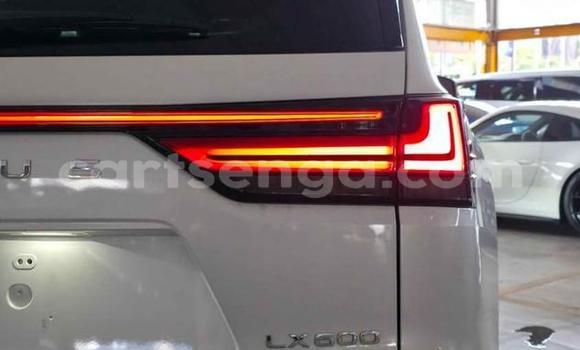 Nunua Ilio tumika Lexus LX White Gari ndani ya Mbabane nchini Manzini Nunua Ilio tumika Lexus LX White Gari ndani ya Mbabane nchini Manzini