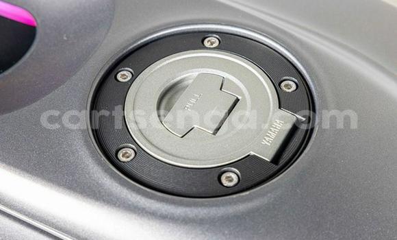 Nunua Ilio tumika Yamaha YZF Black Bike ndani ya Manzini nchini Manzini Nunua Ilio tumika Yamaha YZF Black Bike ndani ya Manzini nchini Manzini