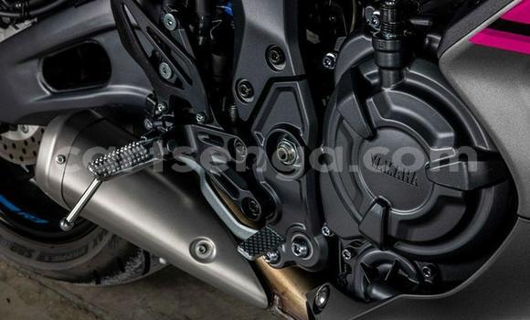 Nunua Ilio tumika Yamaha YZF Black Bike ndani ya Manzini nchini Manzini Nunua Ilio tumika Yamaha YZF Black Bike ndani ya Manzini nchini Manzini