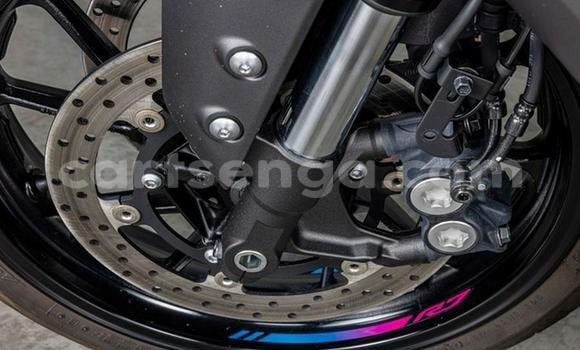 Nunua Ilio tumika Yamaha YZF Black Bike ndani ya Manzini nchini Manzini Nunua Ilio tumika Yamaha YZF Black Bike ndani ya Manzini nchini Manzini