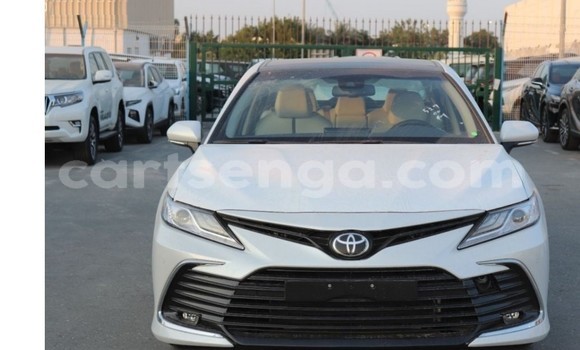 Buy Used Toyota Camry White Car in Tshaneni in Lubombo