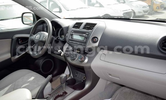 Buy Import Toyota 4Runner White Car in Import - Dubai in Hhohho Buy Import Toyota 4Runner White Car in Import - Dubai in Hhohho