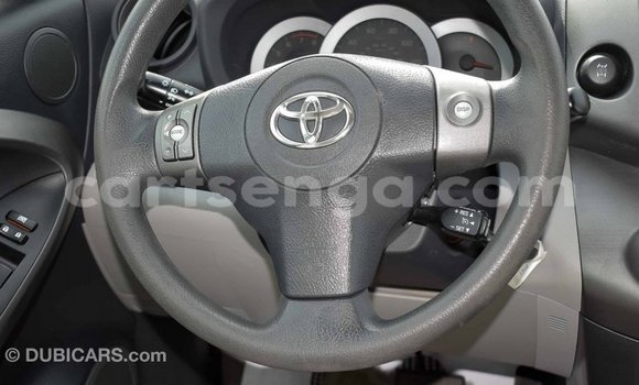 Buy Import Toyota 4Runner White Car in Import - Dubai in Hhohho Buy Import Toyota 4Runner White Car in Import - Dubai in Hhohho